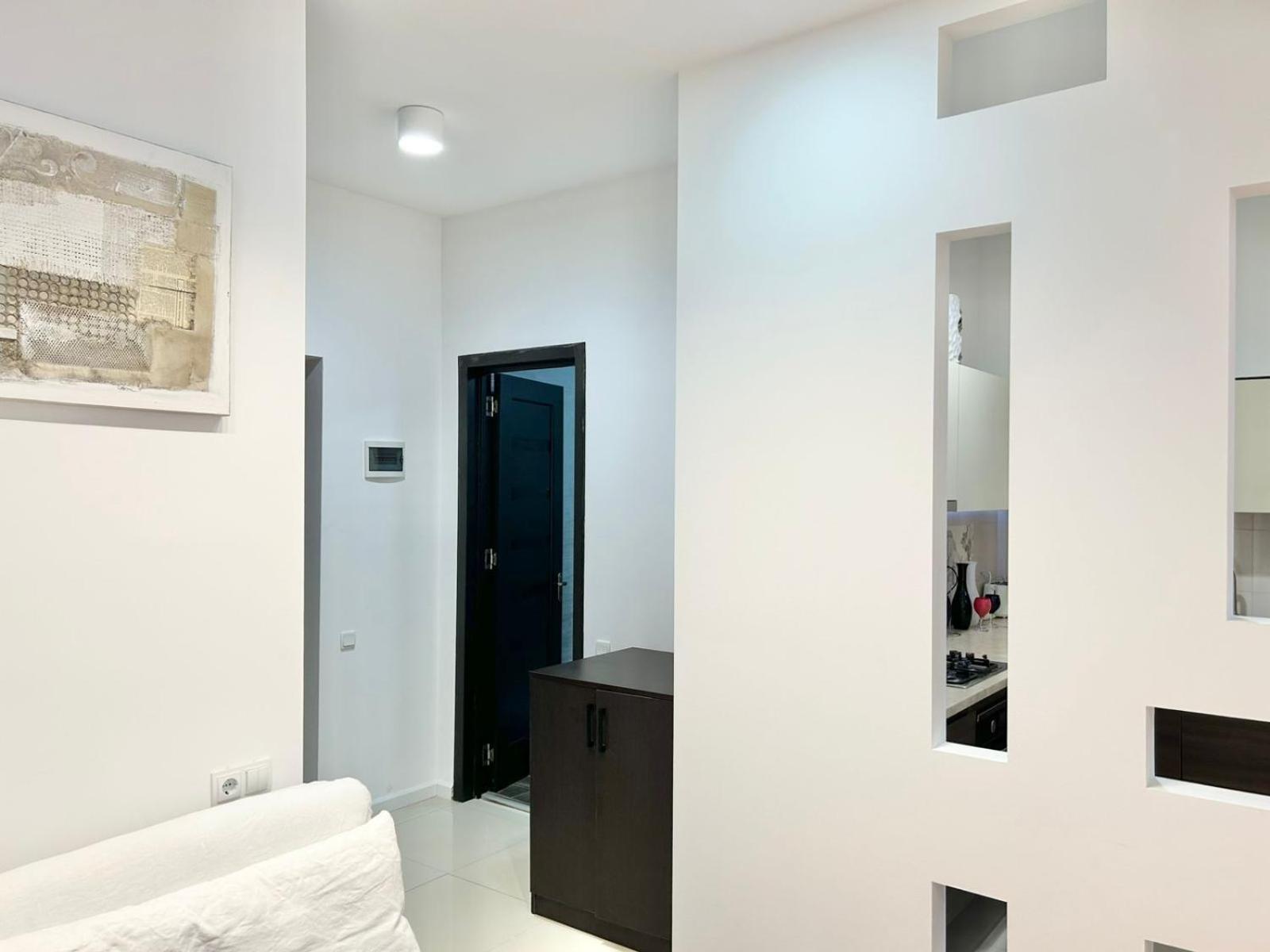 City Center - Next To Holiday Inn -2Br Apartment Tbilisi Exterior photo